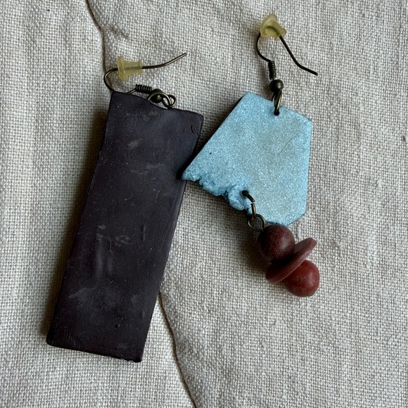 🧚🏼‍♀️ Unique 🧚🏼‍♀️Handmade Abstract Earrings - Picture 4 of 8